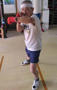 77歳タダオさんのシャドーボクシング